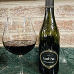 MASSIMO TAVIO - メニューにはマッシモさんのオススメ赤ワインと…        モンテプルチアーノ、ネロ・ダーヴォラ他、2種からなるワインで、思いのほか軽く、あっという間になくなりました。
