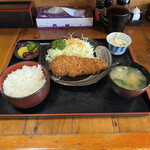 Tonkatsu Wakaba - とんかつ定食 950円税込