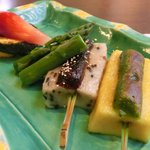 宇豆基野 - 宇豆基野ブランチ 2600円 の生麩の田楽、玉子の田楽にアスパラガス、茄子、茗荷