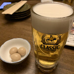 Koshitsu Izakaya Izakayarabo - ビールとお通し　ウズラのたまご