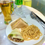 金浦国際空港　SKY HUB LOUNGE - 2019/11/13サンドイッチ､パスタ､タコス