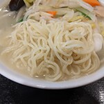 ファミリー中華レストラン パンダ - 野菜湯麺の麺