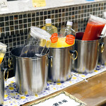 シルクホテル - 【ドリンクバー】地元産の果物を使ったジュースもあります。