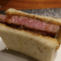 焼肉牛印 銀座店 - シャトーブリアンステーキサンド