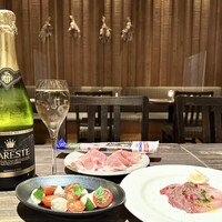 grigio la tavola - 