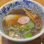 つけそば 神田 勝本 - 清湯つけそばスープ