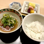 道人 - ⑪煮えばな、お漬け物（白菜の浅漬け、赤蕪の浅漬け、ゆかりむらさき、奈良漬け、縮緬雑魚）
      ～煮えばなは美味しいでよね。これまた何度もお代わりしてしまった。