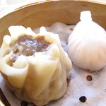 四川飯店 名古屋 - ポーク焼売と海老の蒸し餃子
                                