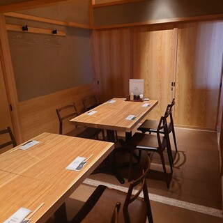 5〜10名様個室
                                          ご家族の集まりなどに。