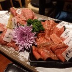 鳥取和牛オレイン55一頭買い専門店 炭火焼肉 さんこう苑 - 肉盛合せ