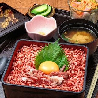 [Horse meat large toro ju] Lunch only! A very popular menu that is trending on SNS♪