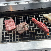 天空焼肉 星遊山 - 煙が立たない快適ロースター