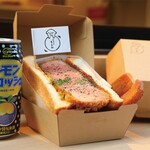 日本一分厚いカツサンド 大阪とんかつ - 