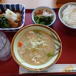 Sapporo Shiroishi Shokudou - メインは豚汁♪
