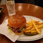 ファイヤーハウス - ベーコンチーズバーガー