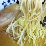 Yamagoya - ラーメン（麺持ち上げ）_2013年5月