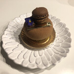 Patisserie oxalis - サンギーヌ（¥530円）上はムースのケーキで下はタルト風のケーキになってます。前回頂いたタルトよりもクッキー感は少なめです。ムースの中のオレンジ風味のジュレも相性良くて美味しいです。