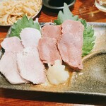 焼とん 高田屋 - 牛レバ刺しとタン刺し