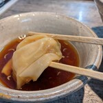 麺食堂くにを - おすそわけの海老ワンタン。