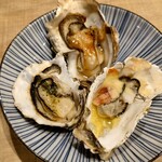 牡蠣と寿司 うみのおきて - 焼牡蠣3種