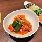 グリエ タニグチ - キムチ盛合せ。850円