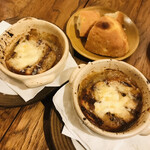 da Uma - オニオングラタンスープ　分けて出してくれました　byまみこ