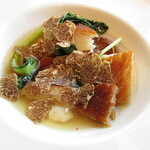 ラ メゾン ドゥ グラシアニ - 白トリュフを削った淡路・ヒラメと生ハムコンソメ