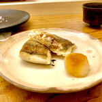 鮨おばな - カマス塩焼き　塩もこだわってます