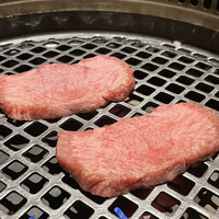 近江うし 焼肉 にくTATSU 青山本店 - 極上タン