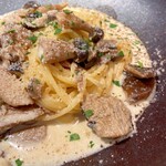Mr.FARMER - ポルチーニはじめキノコの風味がクリームソースに溶け出てる