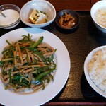 過橋米線 - 豚肉とピーマン炒めセット 800円