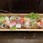 かもめ食堂 - 刺し身の盛合せ