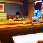 Sushiの山留 - 店内