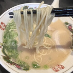 久留米ラーメン 丸久 - 麺