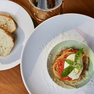 《選べるメイン有》ランチ・ディナー共に豪華料理が揃うコース