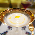 トゥ・ラ・ジョア イズム - 