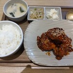 韓国家庭料理スリョン - ヤンニョムチキン定食 890円 ♪
