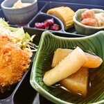 亜朱羅 - 
