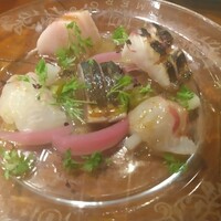 ビストロMER - 鮮魚のカルパッチョ2名様盛り合わせ
                    
                    2,200円
                    
                    