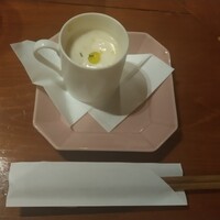 ビストロMER - お通しの冷製スープ