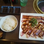 Honkaku Yakiniku Kazokutei Kanro - 