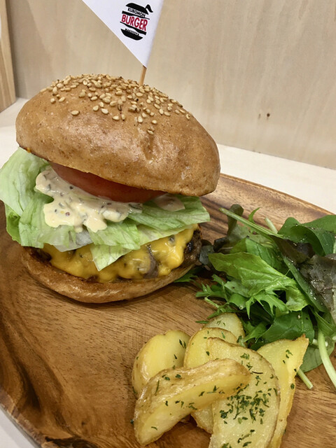黒門BURGER 誠屋 - 近鉄日本橋/ハンバーガー | 食べログ
