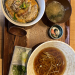 蕎麦と鶏 はんさむ - かしわカツ丼　蕎麦