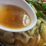 Giyuu Motsunabe Kawabata - 醤油ベースのスープ