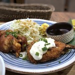 #602 CAFE&DINER - ◆メイン2種、キャベツやパンプキンサラダ添え。