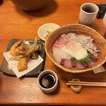 銀平 - 天ぷら、海鮮丼(大盛り無料)