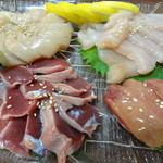 居酒屋まさる - 鶏刺し盛り合わせ