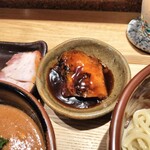 中華蕎麦 とみ田 - 八角がほのかに香る角煮トロ