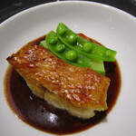 レストラン ラフィナージュ - 下田産金目鯛のポワレ（アップ）