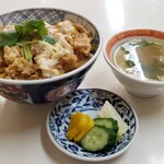 美富士 - かつ丼(お新香・スープ付き)
